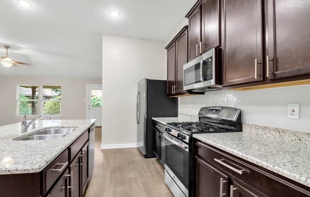 10311  Rosalina Loop, Converse, TX 78109 — photo 7