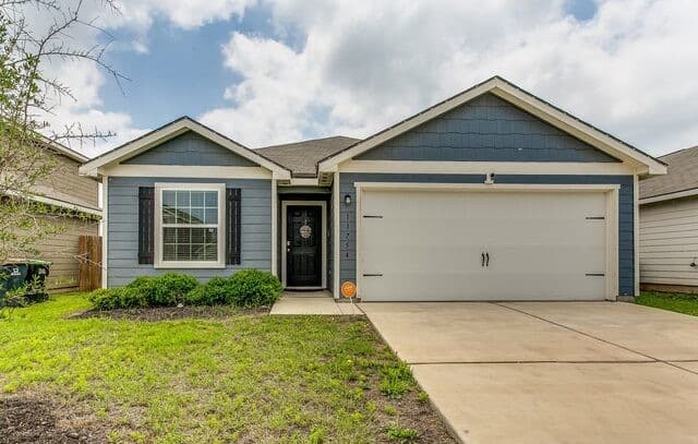 11754  Davalos Ln, San Antonio, TX 78252 — photo 2