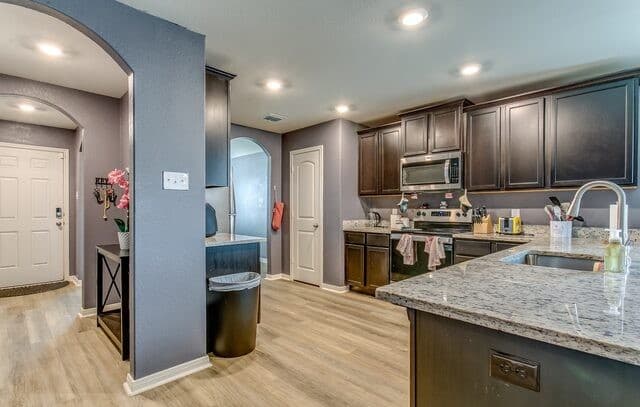 11754  Davalos Ln, San Antonio, TX 78252 — photo 8