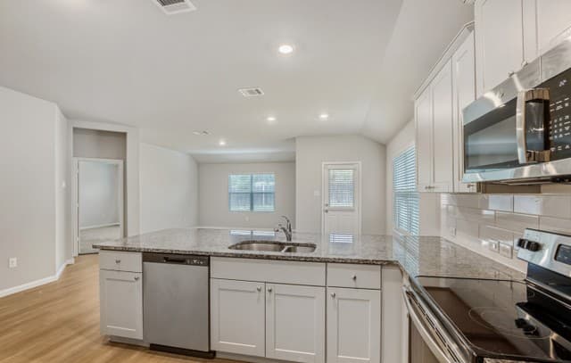 3526  Manoway Bay, San Antonio, TX 78223 — photo 3
