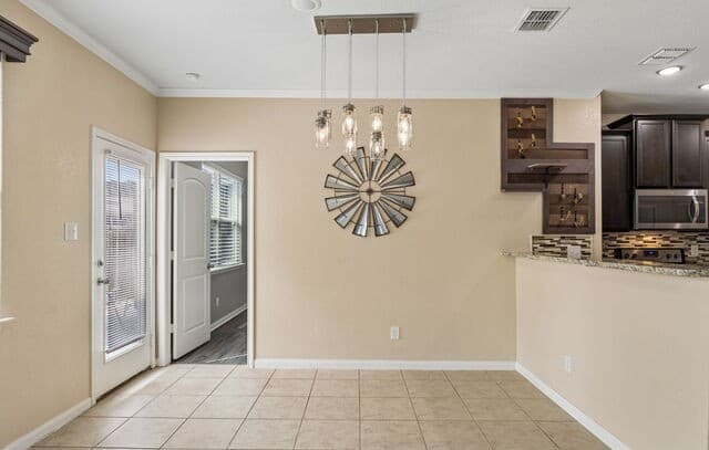 7811  Creekshore CV, San Antonio, TX 78254 — photo 11
