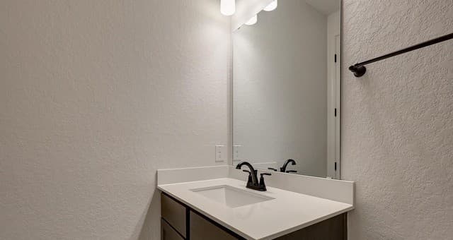 10137  Lowery Place, San Antonio, TX 78254 — photo 9
