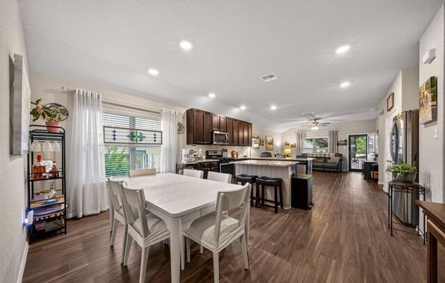 329 Hinsdale Run, Cibolo, TX 78108 — photo 11