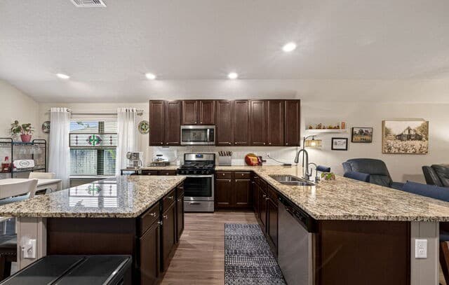 329 Hinsdale Run, Cibolo, TX 78108 — photo 9