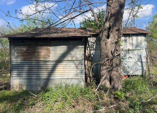 898  American Boulevard, New Braunfels, TX 78130 — photo 13