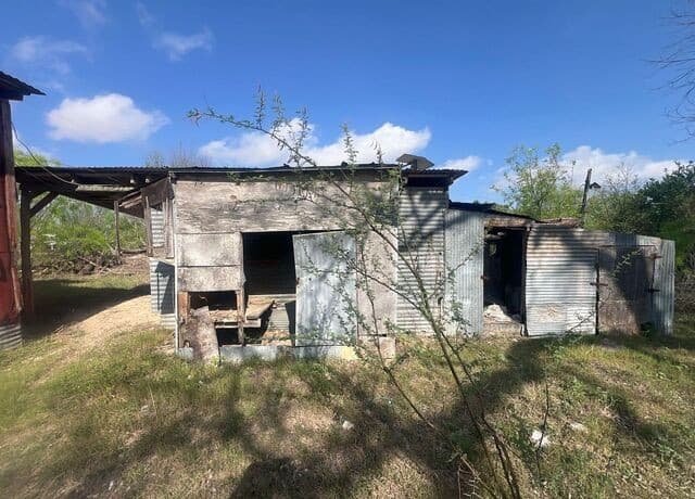 898  American Boulevard, New Braunfels, TX 78130 — photo 8