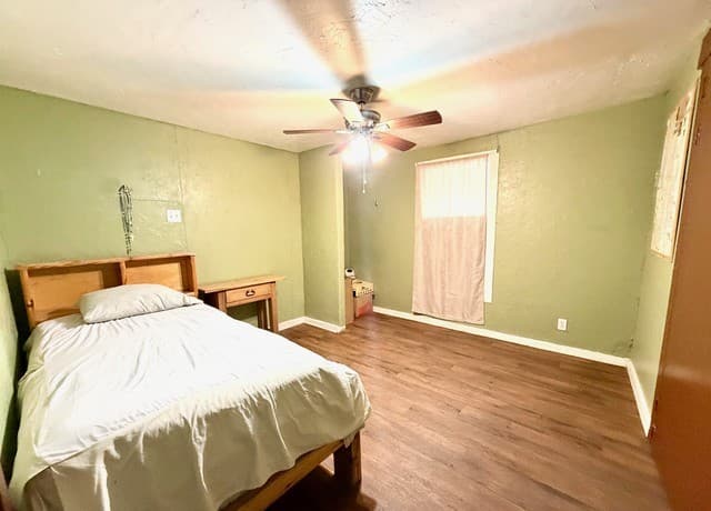 944 Briscoe Aly, San Antonio, TX 78207 — photo 13