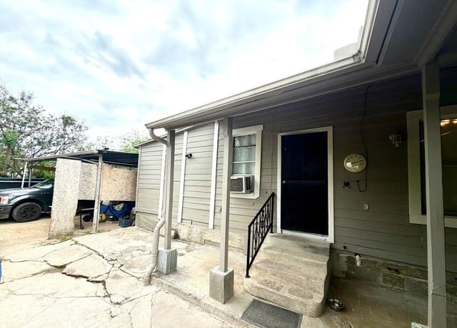 944 Briscoe Aly, San Antonio, TX 78207 — photo 16