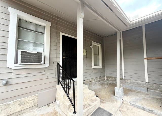 944 Briscoe Aly, San Antonio, TX 78207 — photo 17