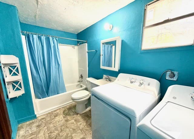 944 Briscoe Aly, San Antonio, TX 78207 — photo 8
