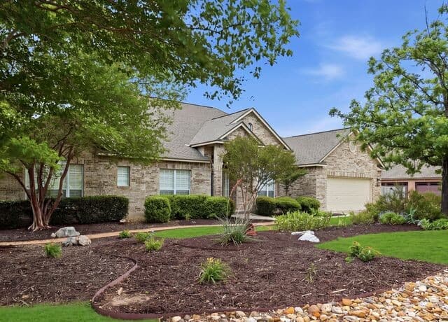 9406 Potters Point