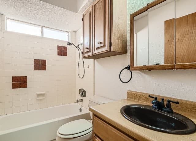 13806  Brays Forest, San Antonio, TX 78217 — photo 9
