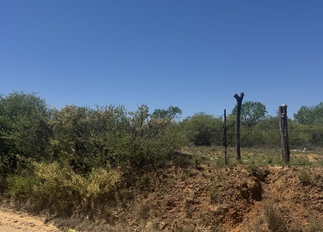 00  Kyote, Bigfoot, TX 78005 — photo 5