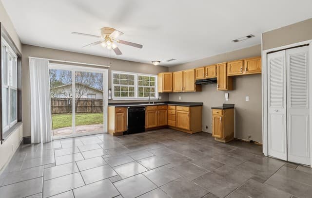 9703 Boonsboro Dr, San Antonio, TX 78245 — photo 3