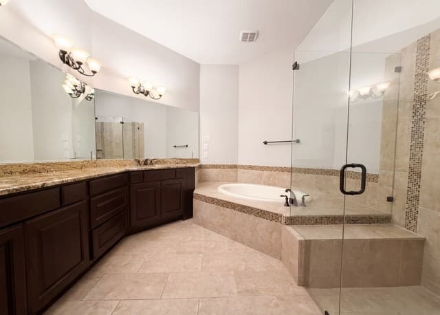 2711  Mossgrove Park, San Antonio, TX 78230 — photo 14