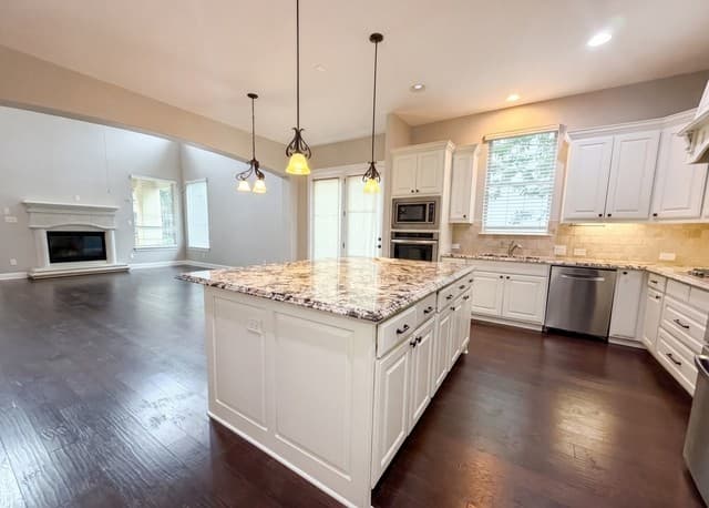 2711  Mossgrove Park, San Antonio, TX 78230 — photo 2