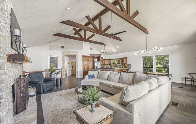 717  Riviera, Canyon Lake, TX 78133 — photo 3