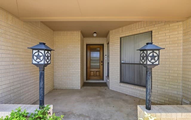 901  Gentilz, Castroville, TX 78009 — photo 5