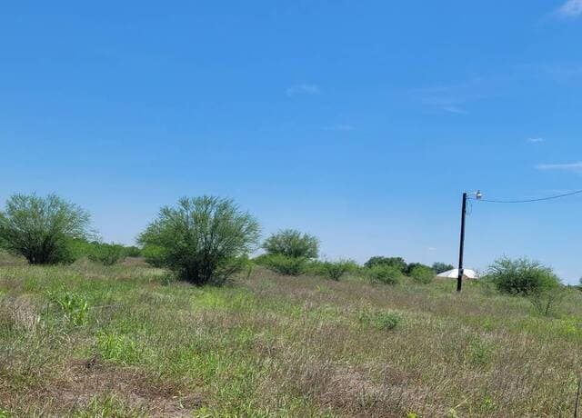 277  Joy Ln, Pleasanton, TX 78064 — photo 12