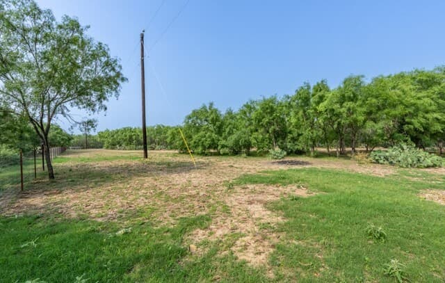 224  County Road 662, Devine, TX 78016 — photo 19