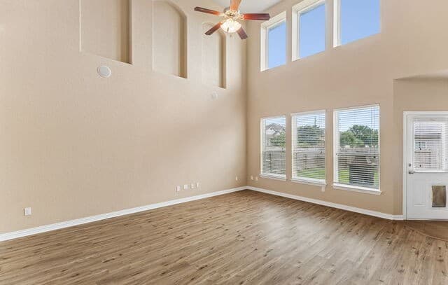 7903  Headwaters Trl, San Antonio, TX 78254 — photo 4