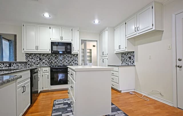 125  Red Oak Trl, Marion, TX 78124 — photo 8