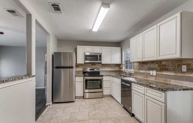 434  Olney Dr, San Antonio, TX 78209 — photo 8