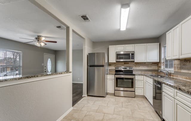 434  Olney Dr, San Antonio, TX 78209 — photo 9