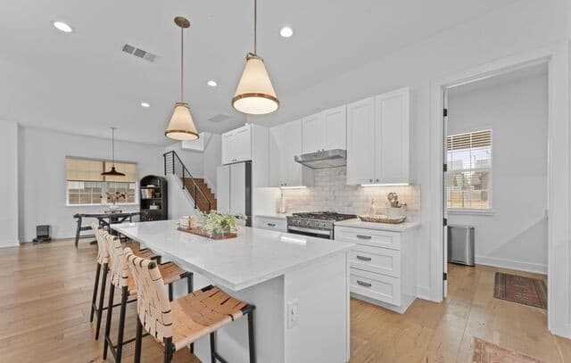 415  Alexander Ave