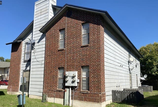 806  Station, Converse, TX 78109 — photo 12