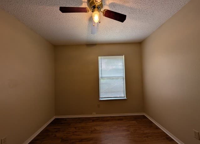 929  Ohio St, New Braunfels, TX 78130 — photo 21