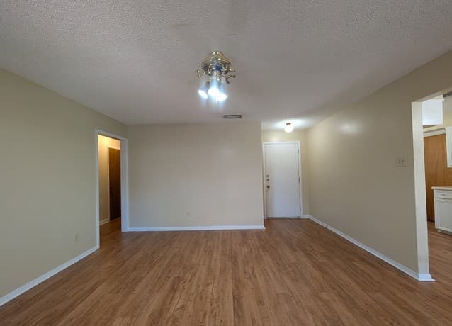 929  Ohio St, New Braunfels, TX 78130 — photo 3