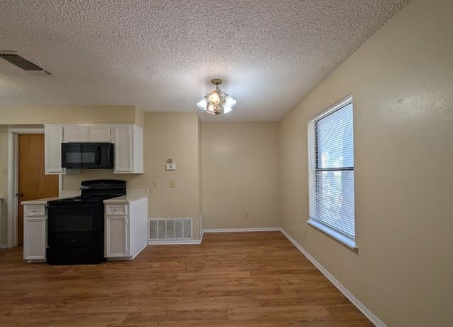 929  Ohio St, New Braunfels, TX 78130 — photo 5