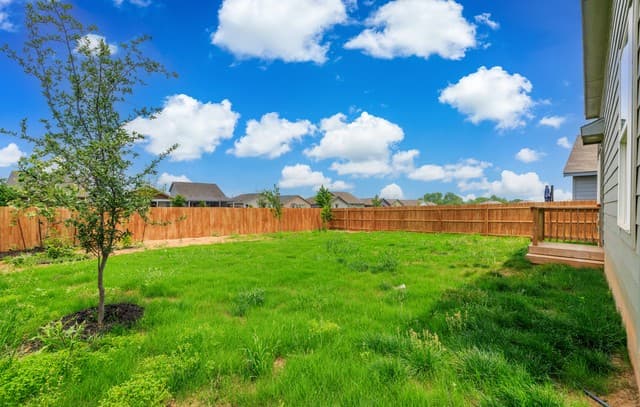 116  Bens Bluff, Fredericksburg, TX 78624 — photo 2