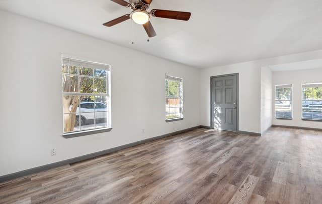 843  Zachry Dr, San Antonio, TX 78228 — photo 8