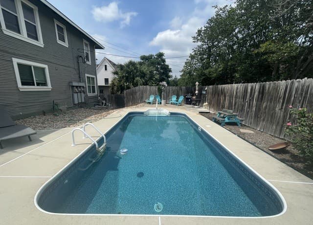 743 Eleanor Unit 101