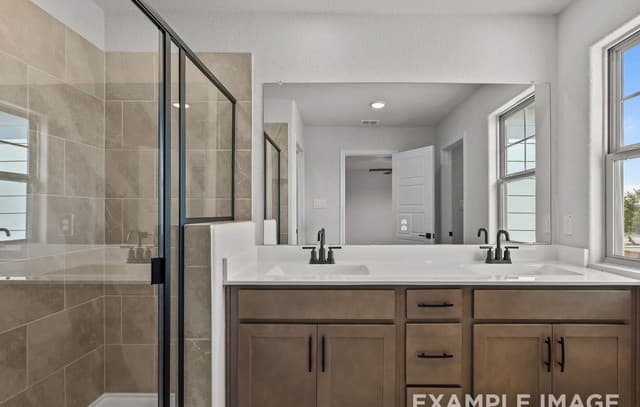 285  W Quill Dr Building 7, San Antonio, TX 78228 — photo 14