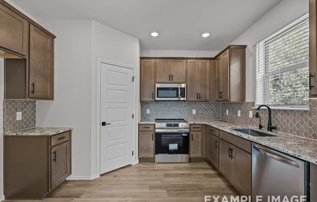 285  W Quill Dr Building 7, San Antonio, TX 78228 — photo 21