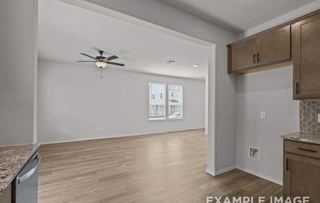 285  W Quill Dr Building 7, San Antonio, TX 78228 — photo 6