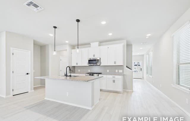 285  W Quill Dr Building 5, San Antonio, TX 78228 — photo 3