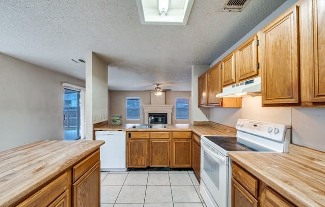 6903  Beech Trail Dr, San Antonio, TX 78244 — photo 7