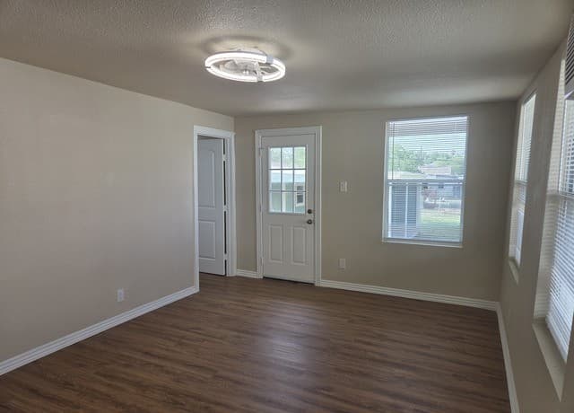 219  Princeton, San Antonio, TX 78201 — photo 12