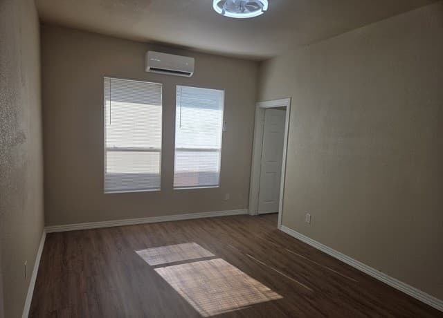 219  Princeton, San Antonio, TX 78201 — photo 14