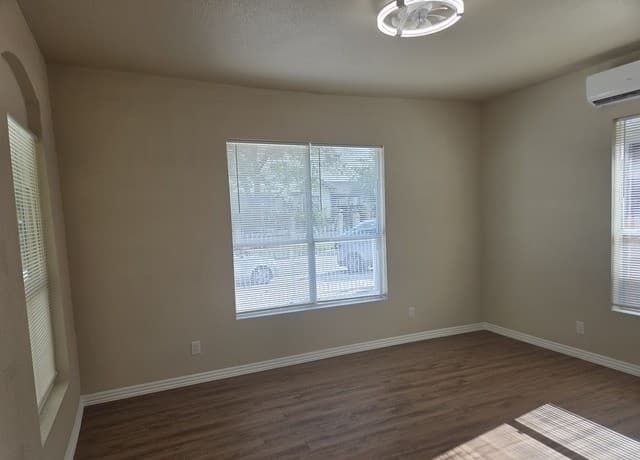 219  Princeton, San Antonio, TX 78201 — photo 22