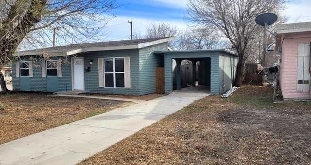 1402 Edris Dr