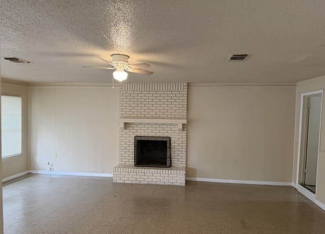 9527  Bear Creek Dr, San Antonio, TX 78245 — photo 5