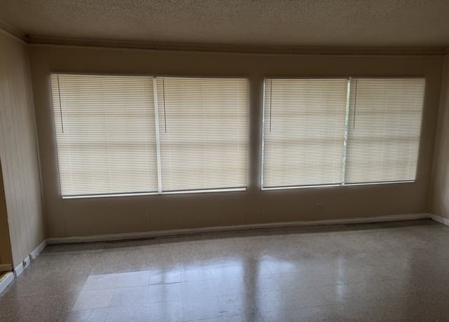 9527  Bear Creek Dr, San Antonio, TX 78245 — photo 6