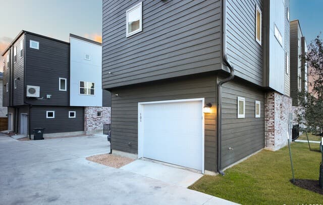 210 W Poplar St #101, San Antonio, TX 78212 — photo 21