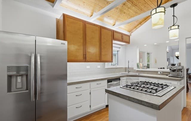 310  Queen Anne Ct, San Antonio, TX 78209 — photo 10