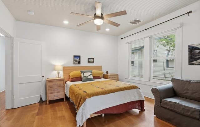310  Queen Anne Ct, San Antonio, TX 78209 — photo 16